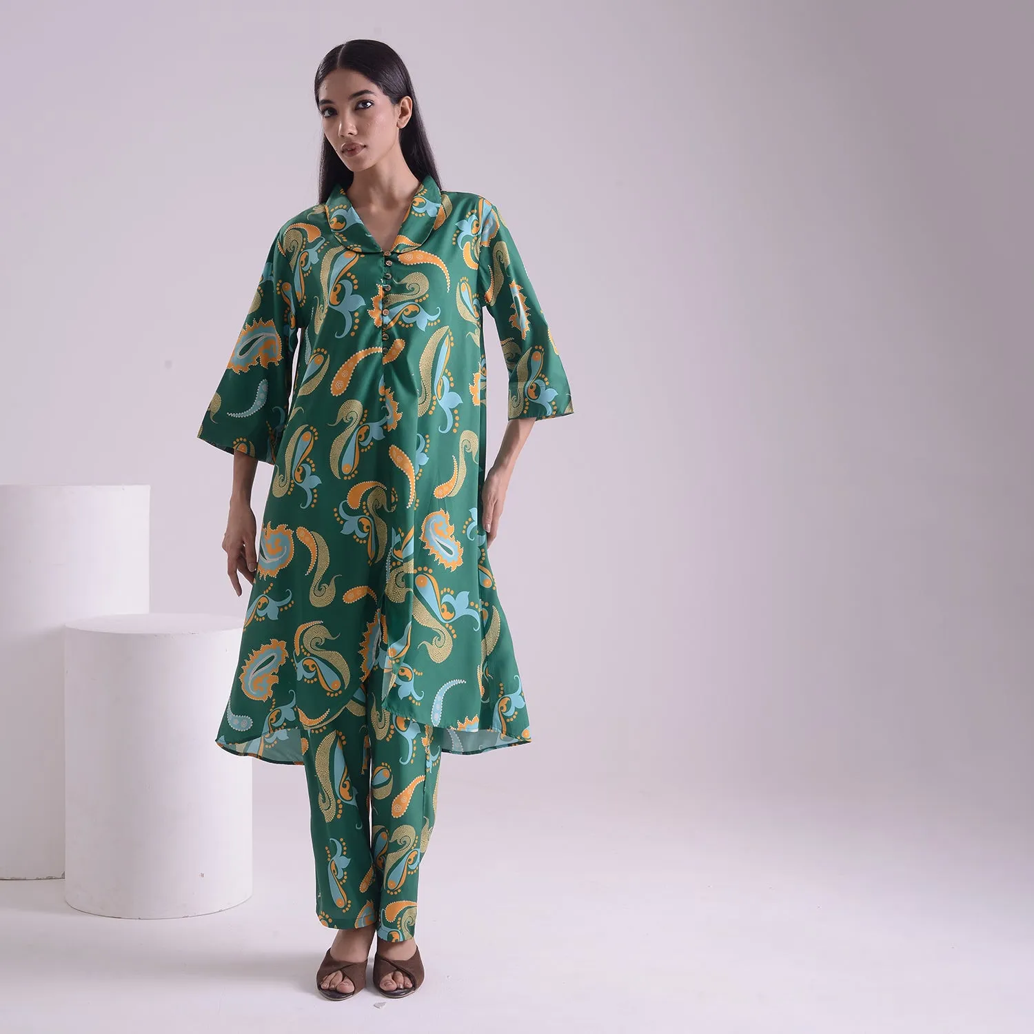 Green paisley printed suit set of 2